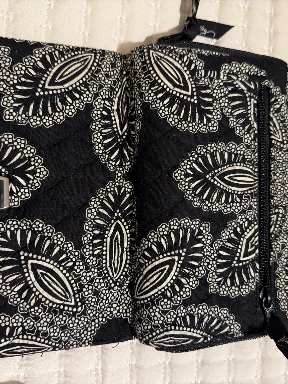 Vera Bradley retired Black & White Paisley-Print Wallet Wrislet with Turn-Lock - Picture 5 of 5